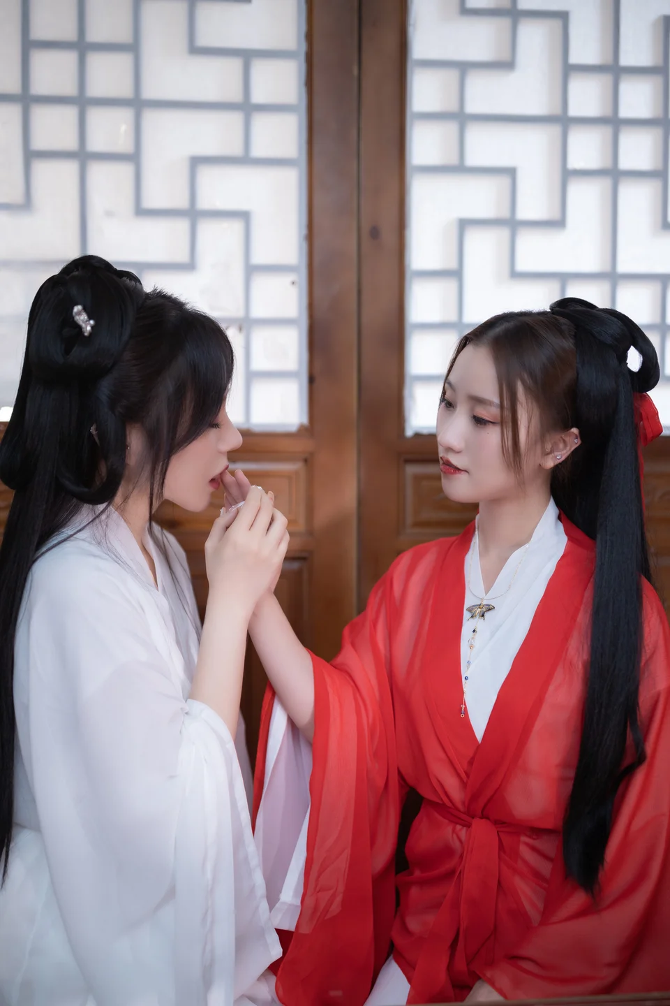 鱼子酱Fish - 双人古装 [154P-1.27GB]  tg@simisebaisi 【丝足阁】019.webp